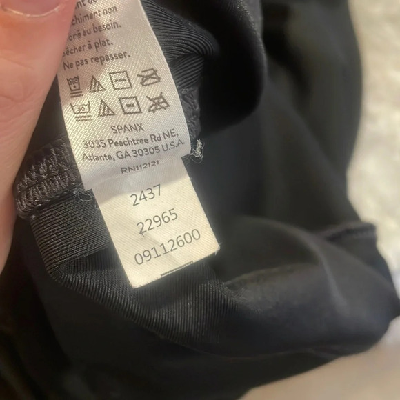 Spanx 2437 Faux Leather Leggings XS Petite - Picture 4 of 10